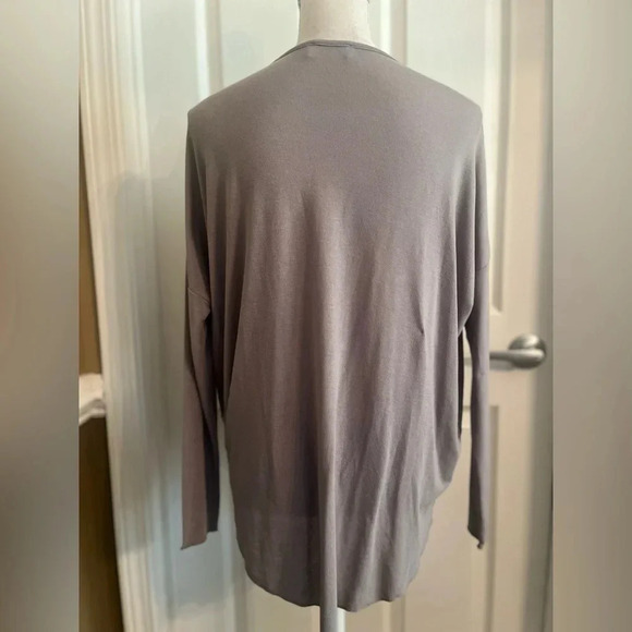 Altar'd State Gray‎ V-Neck Shirt Small Surplice Top - Picture 4 of 6